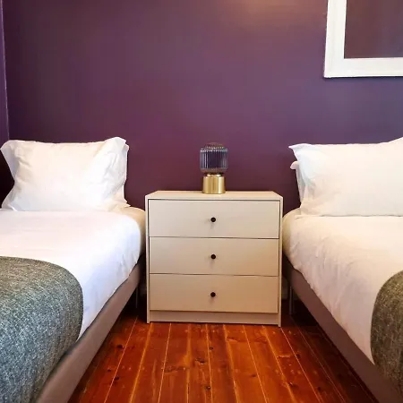 3 Bedroom Apt, Historical Center, Tagus River View Апартаменты *